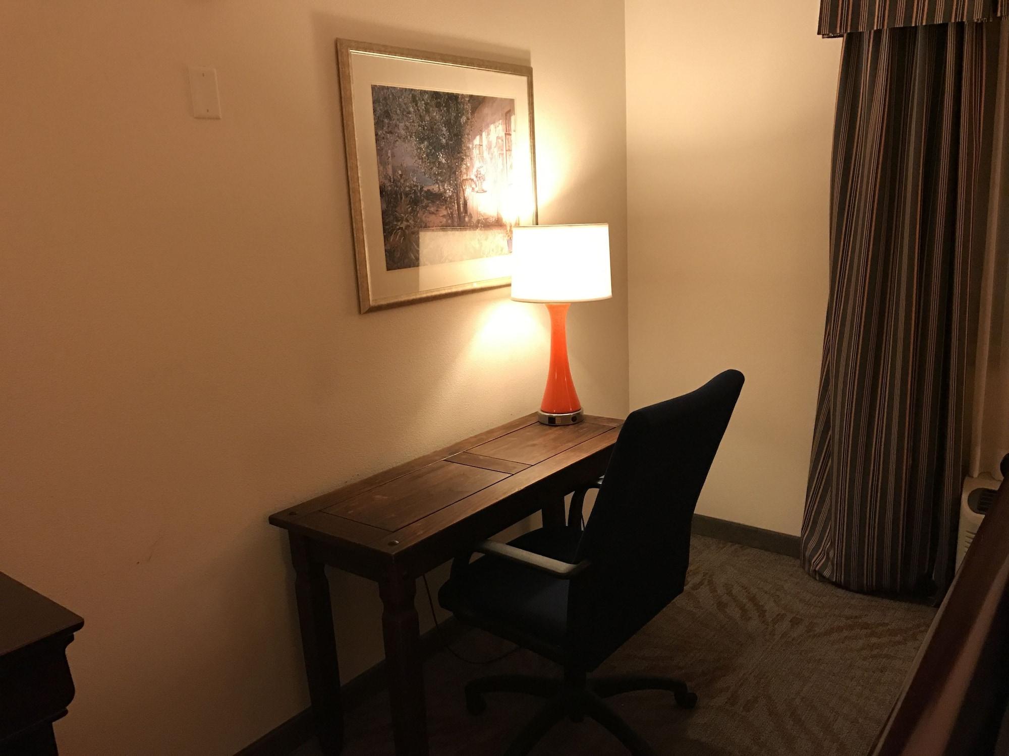 Super 8 By Wyndham Lubbock West Hotel Bagian luar foto