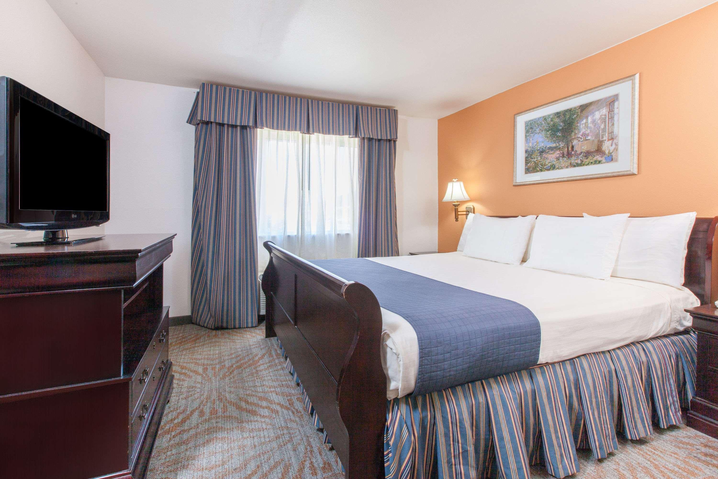 Super 8 By Wyndham Lubbock West Hotel Bagian luar foto
