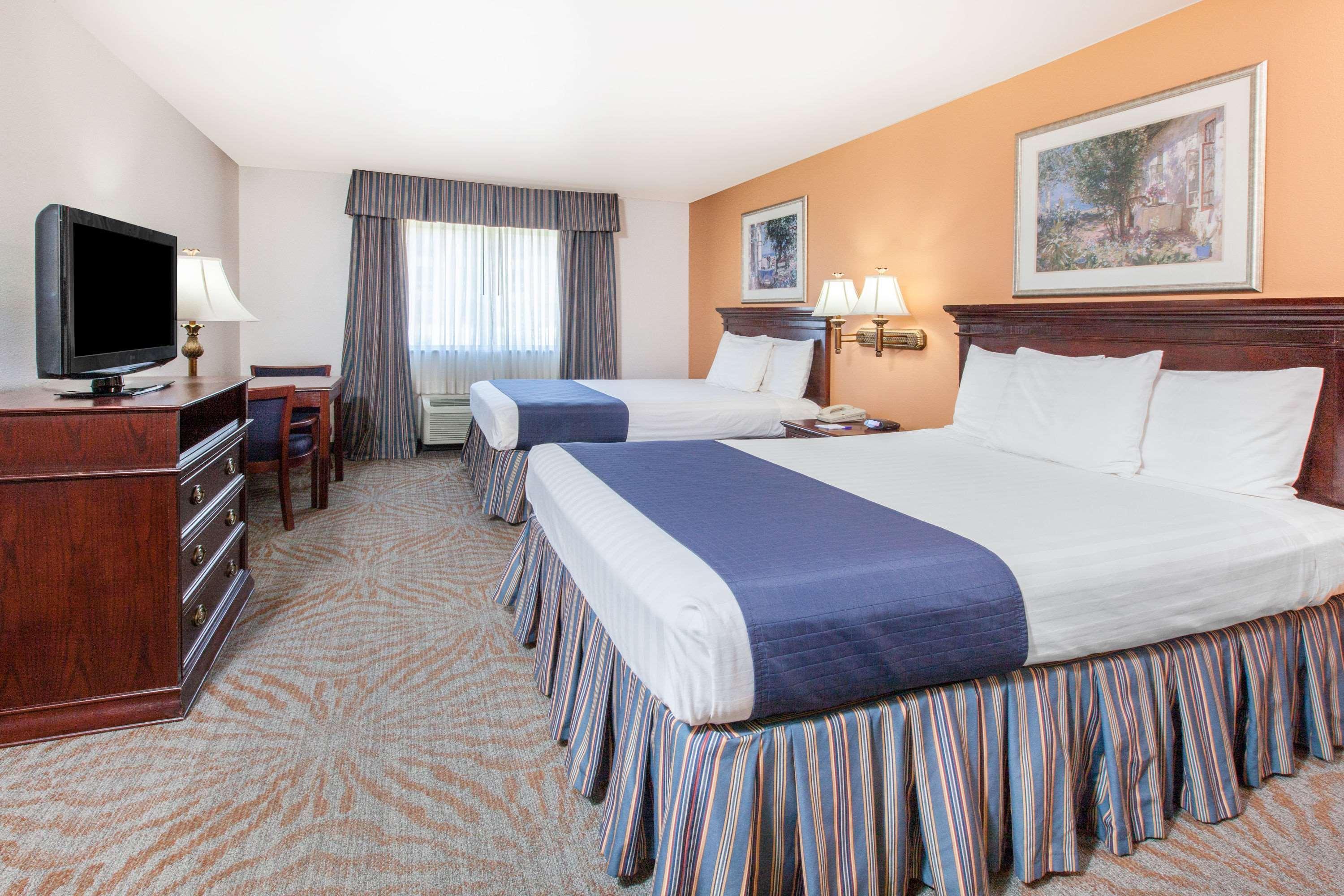 Super 8 By Wyndham Lubbock West Hotel Bagian luar foto
