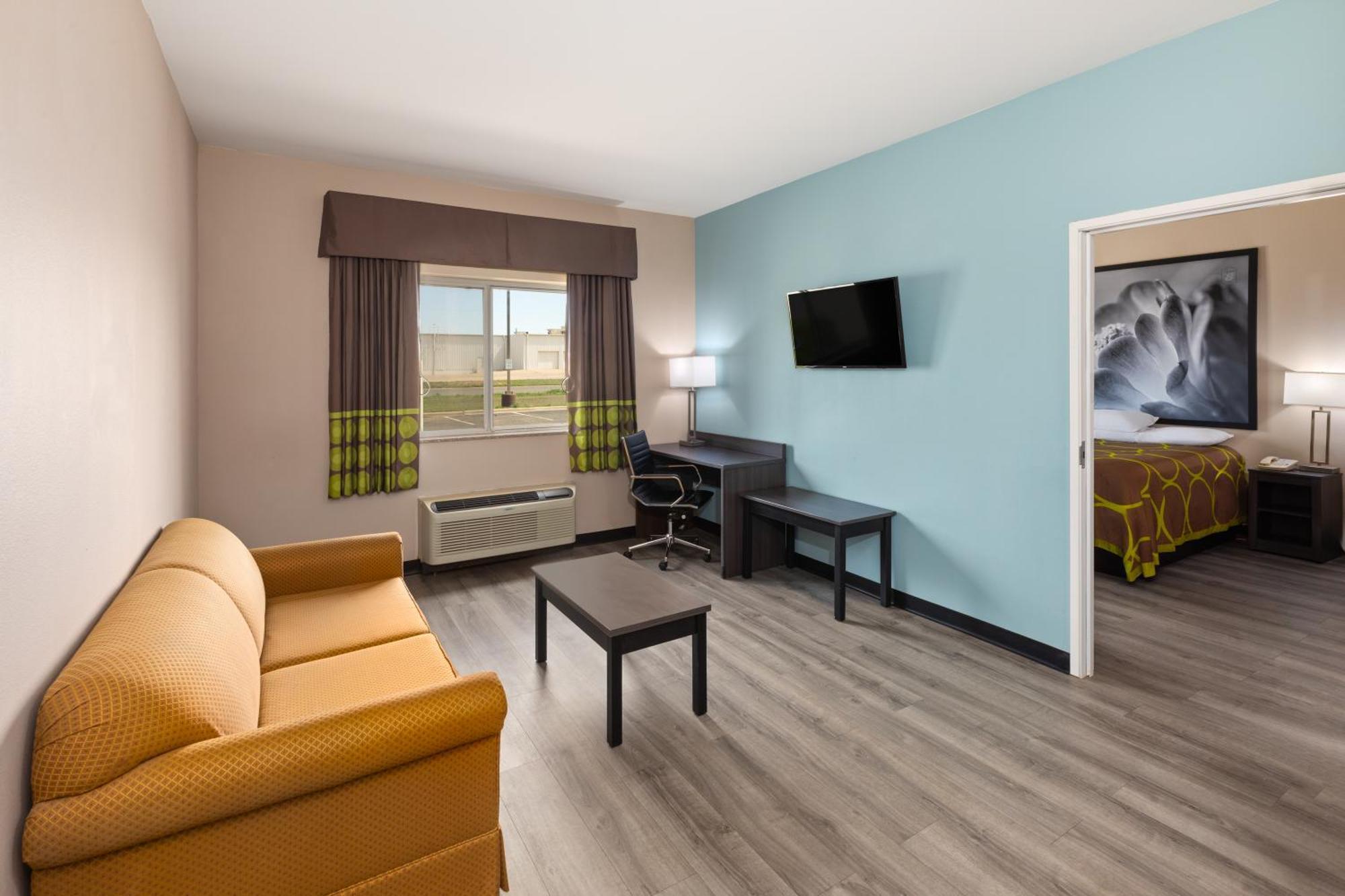 Super 8 By Wyndham Lubbock West Hotel Bagian luar foto