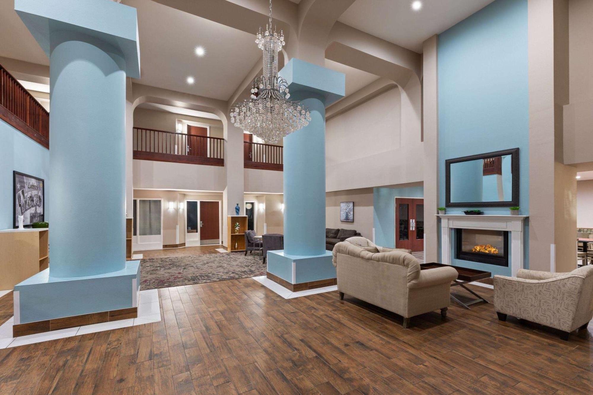 Super 8 By Wyndham Lubbock West Hotel Bagian luar foto