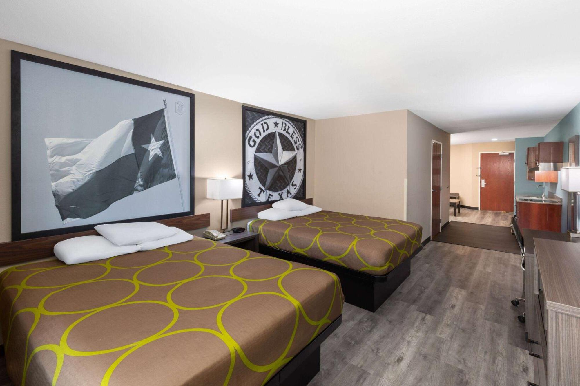 Super 8 By Wyndham Lubbock West Hotel Bagian luar foto