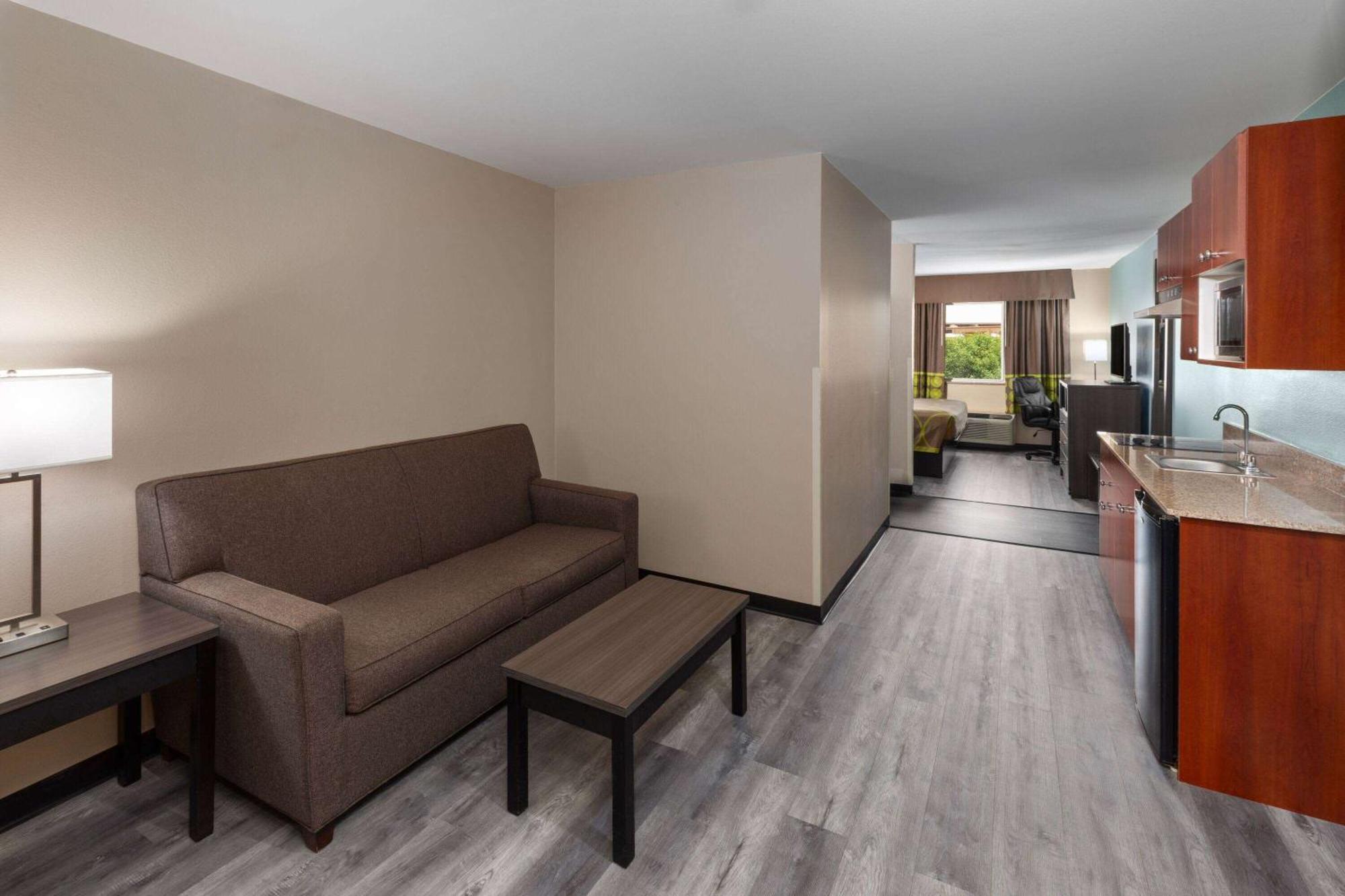 Super 8 By Wyndham Lubbock West Hotel Bagian luar foto